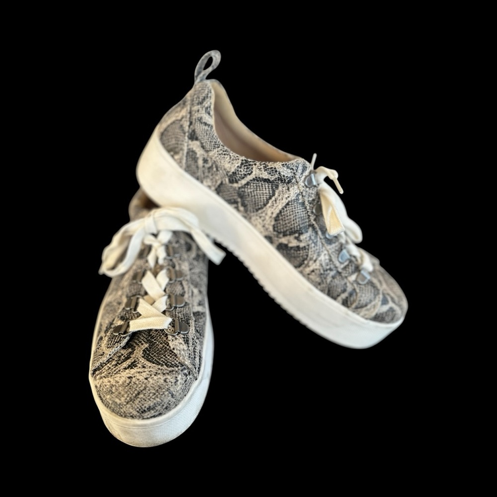 Yellow Box Gray Snake Print Platform Shoes